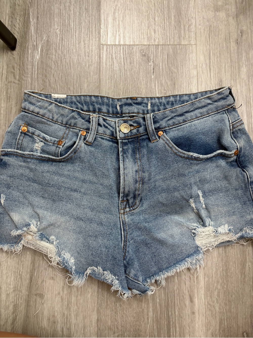 Classic Distressed Women's Denim Shorts - Light Blue